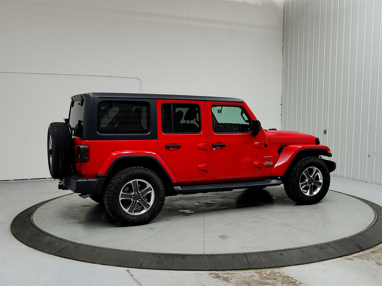 2020 Jeep Wrangler Unlimited Sahara photo 7
