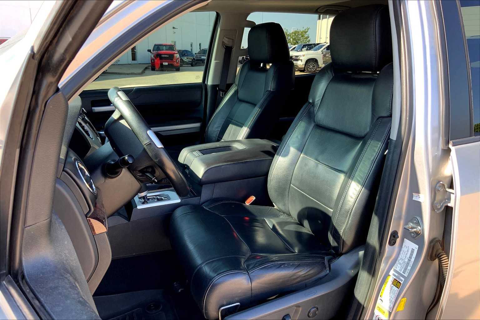 2017 Toyota Tundra Limited photo 7