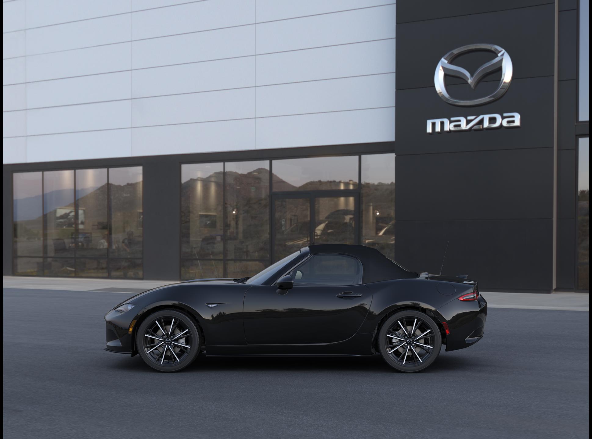 2025 Mazda MX-5 Miata Miata Grand Touring photo 3