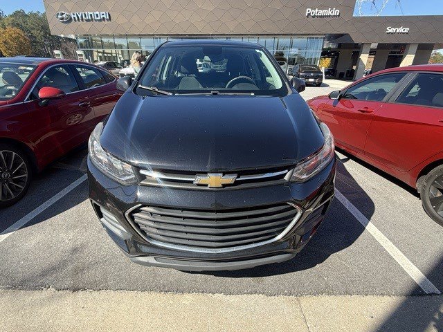 Used 2018 Chevrolet Trax LS with VIN 3GNCJKSB6JL237141 for sale in Lilburn, GA