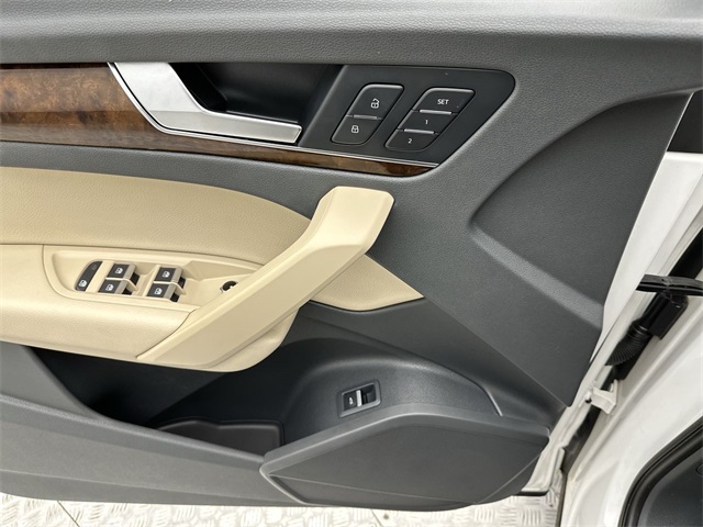 2018 Audi Q5 2.0T Premium Plus photo 4