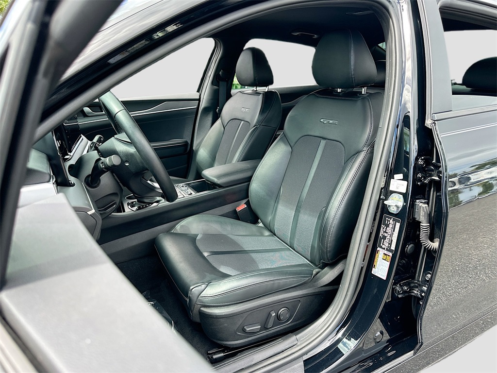 2022 Kia K5 GT-Line photo 18