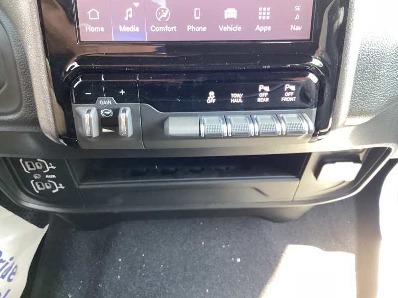 2026 Ram 2500 Tradesman photo 32