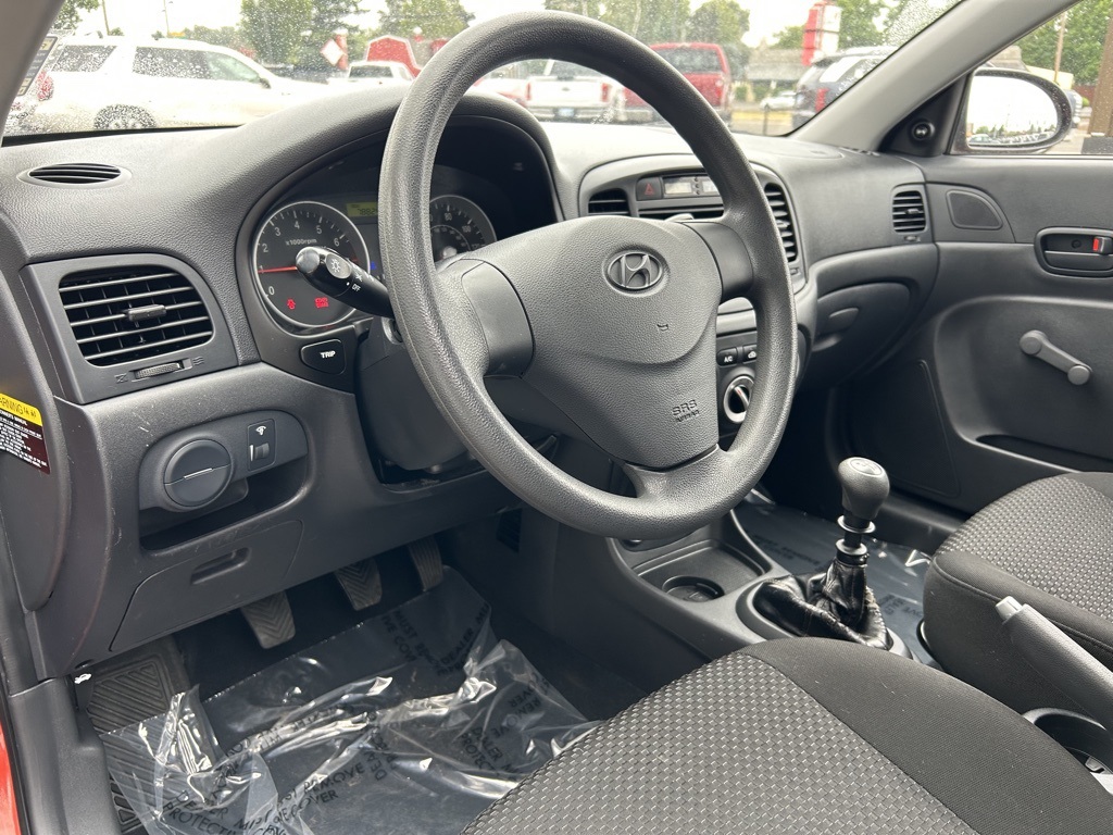 2008 Hyundai Accent GS photo 11