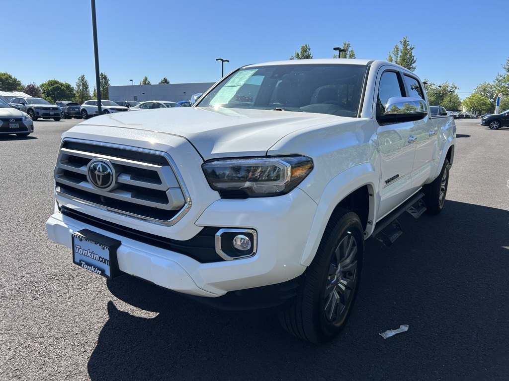 2023 Toyota Tacoma Limited V6 photo 3