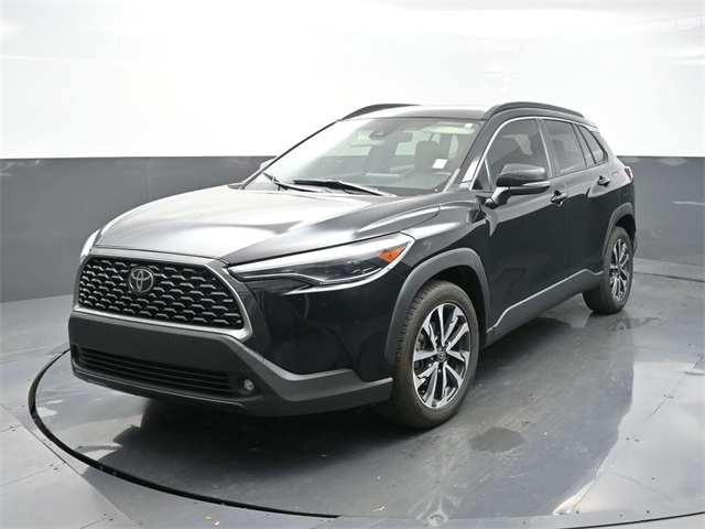 2022 Toyota Corolla Cross XLE's photo
