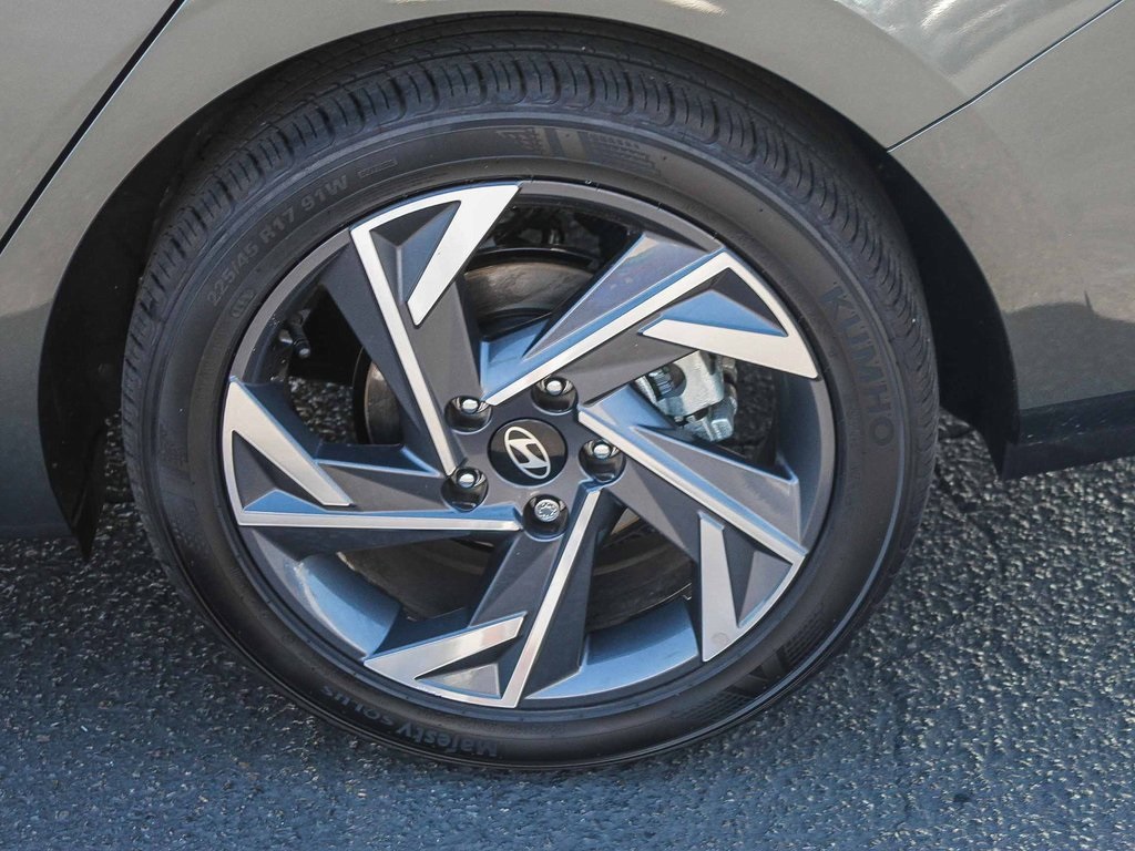 2024 Hyundai Elantra SEL photo 6