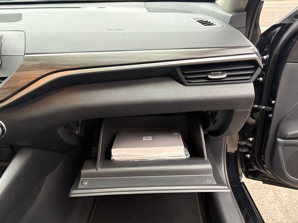 2024 Nissan Altima 2.5 SV photo 32