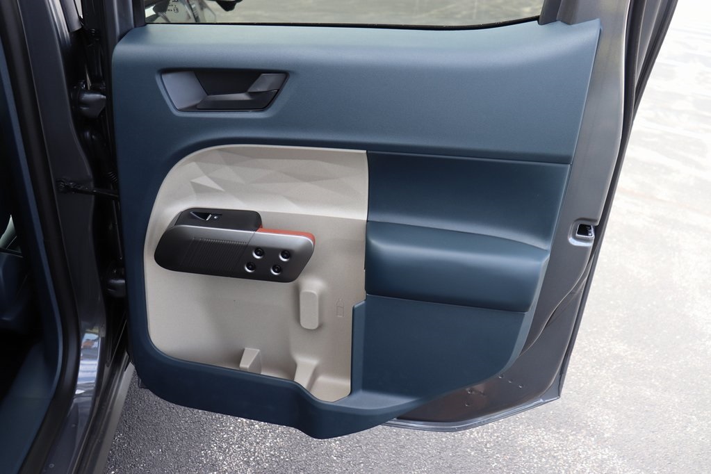 2025 Ford Maverick Lariat photo 12