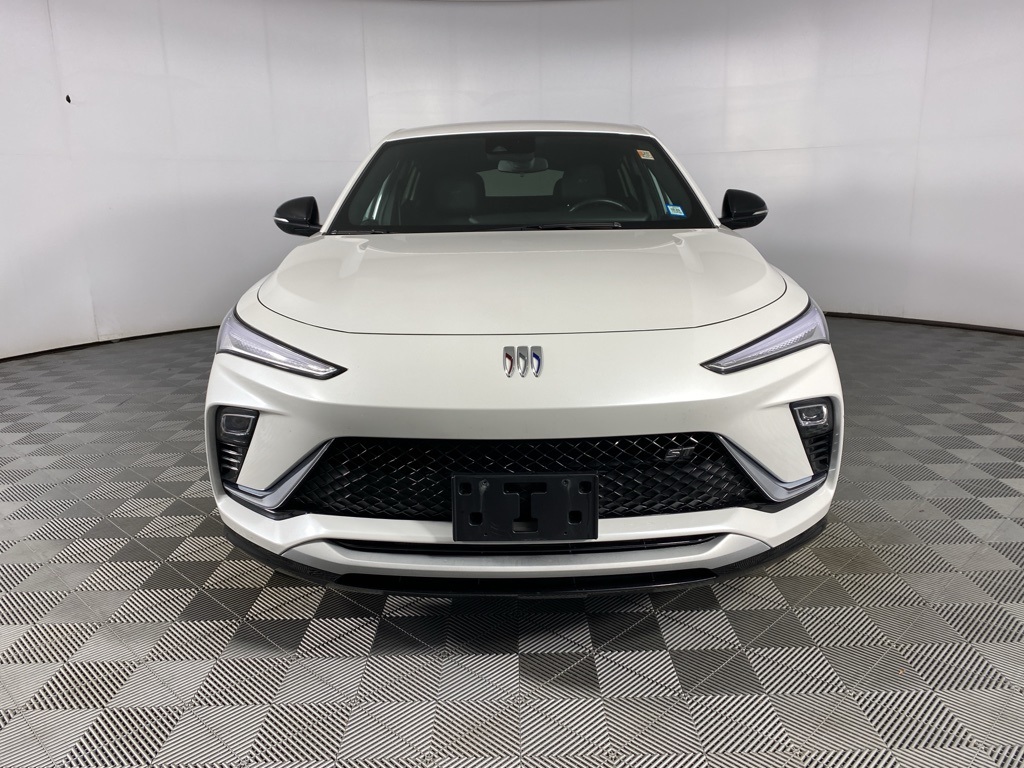 2024 Buick Envista ST photo 2