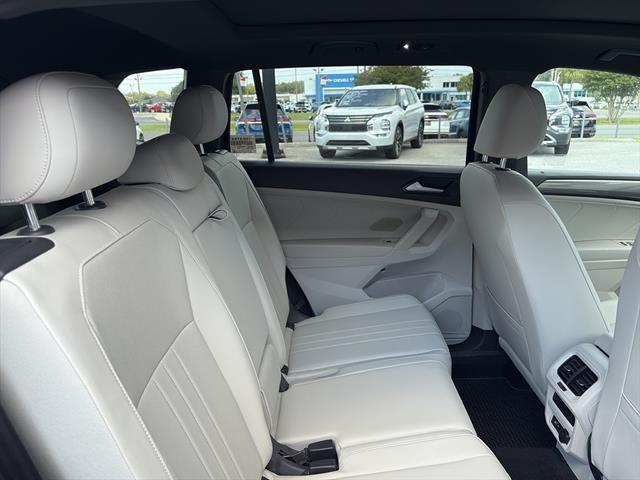 2022 Volkswagen Tiguan SE R-Line Black photo 10