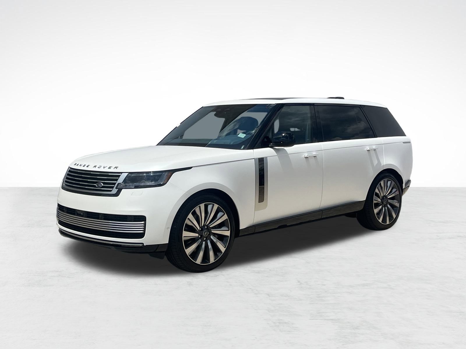 2025 Land Rover Range Rover SV's photo
