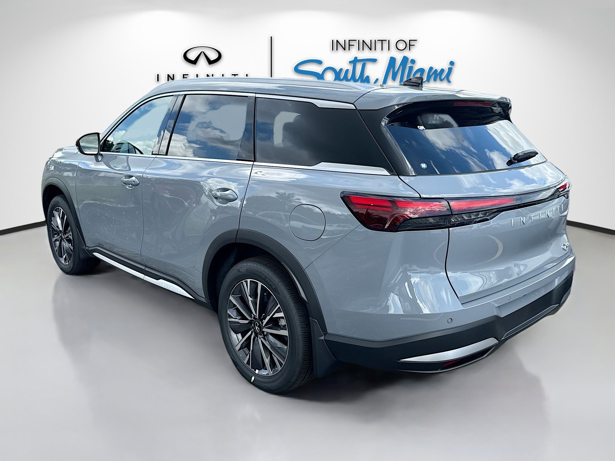 2026 Infiniti QX60 Luxe photo 4