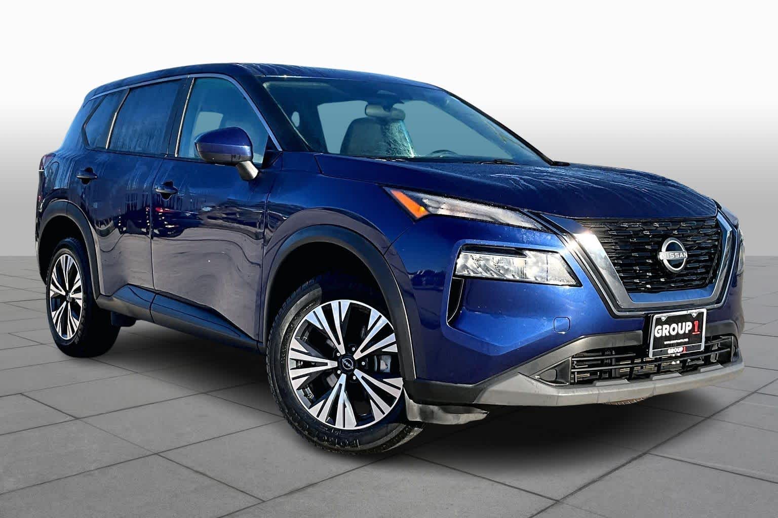 2023 Nissan Rogue SV photo 2