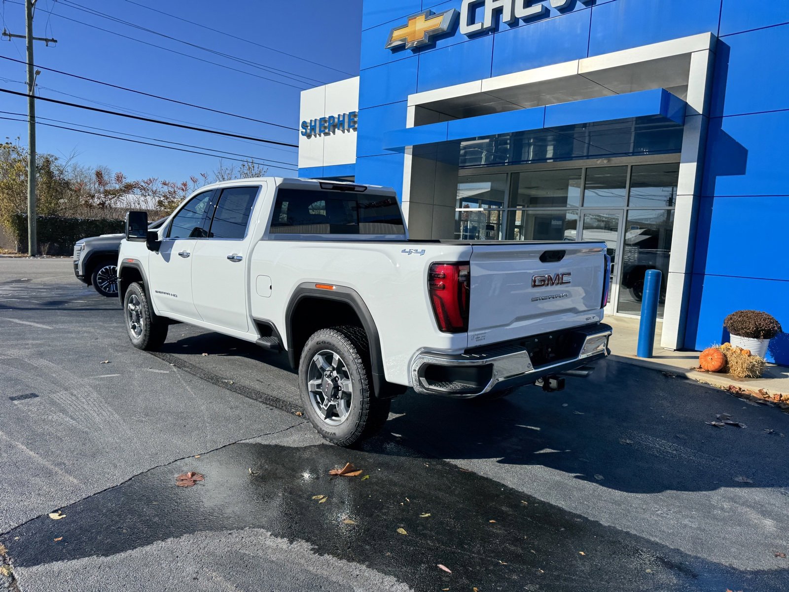 2026 Gmc Sierra 2500 HD SLT photo 3