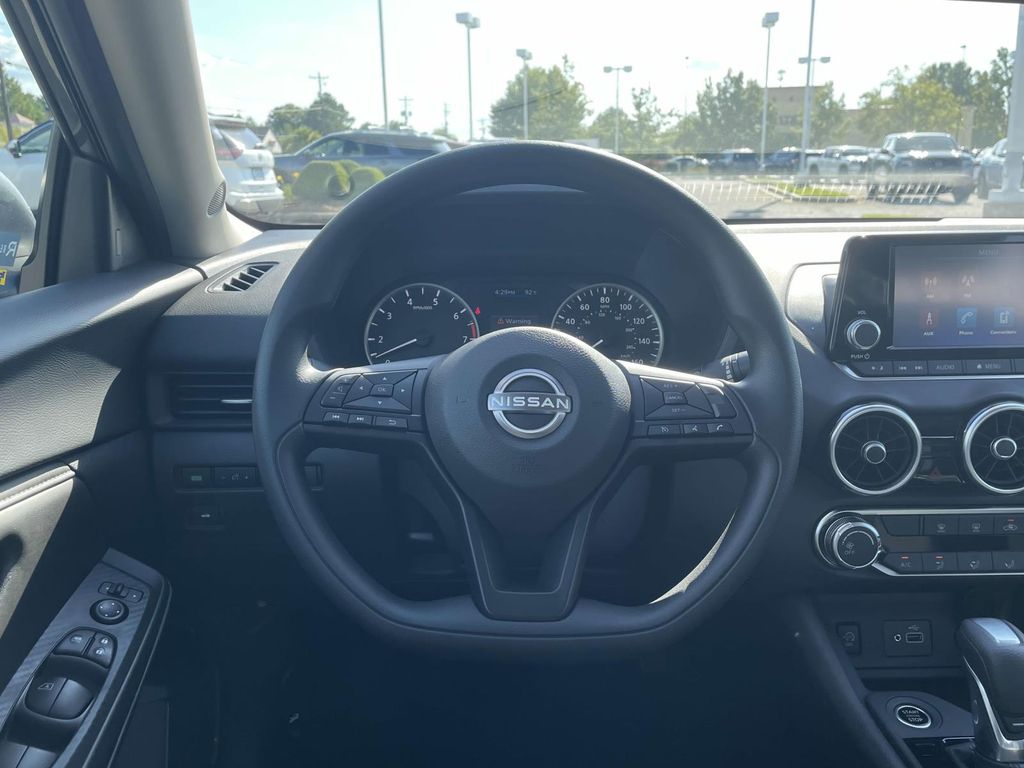 2025 Nissan Sentra S photo 12