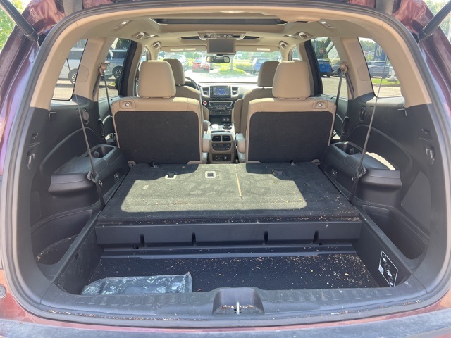 2017 Honda Pilot Elite photo 17