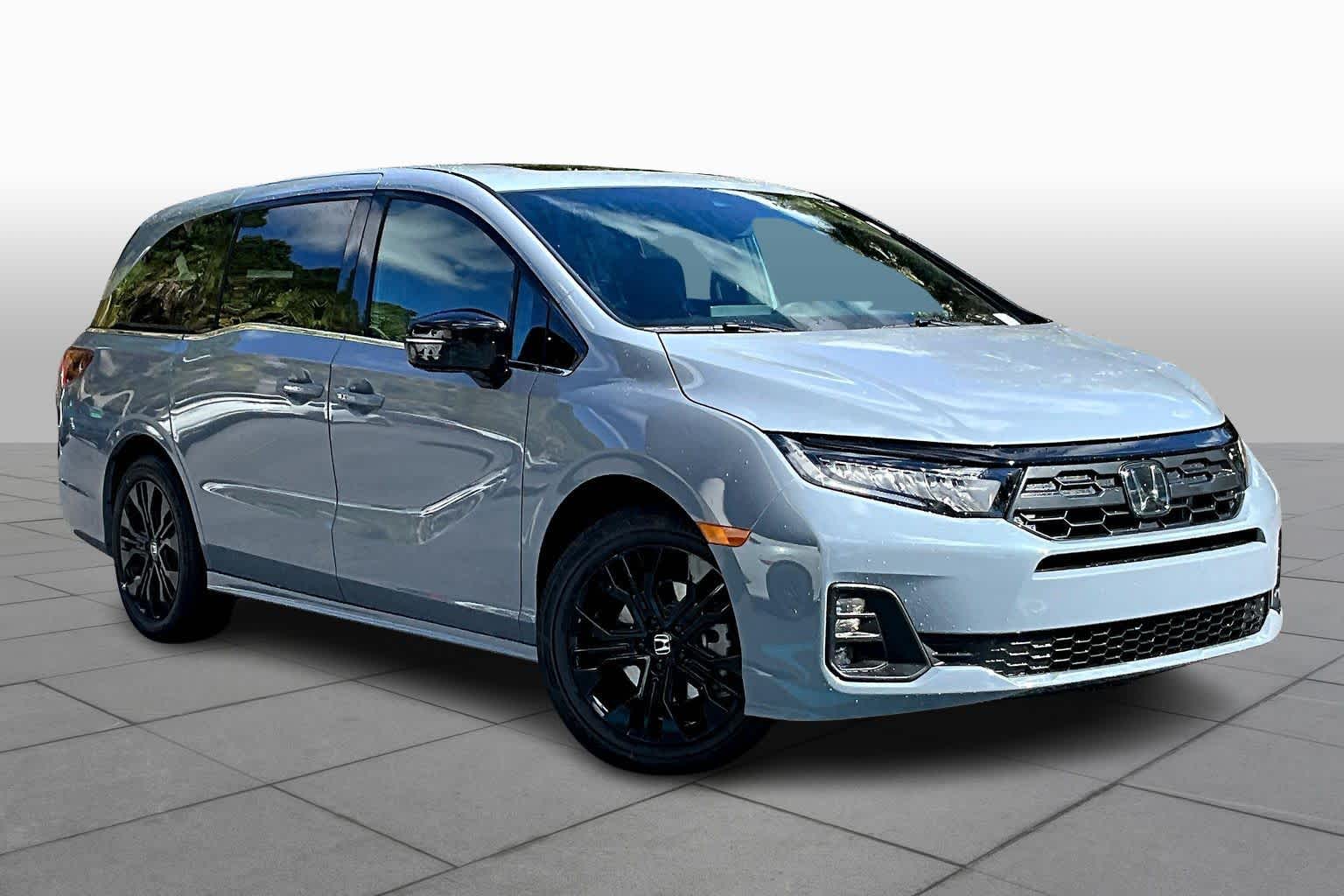 2026 Honda Odyssey Sport photo 2