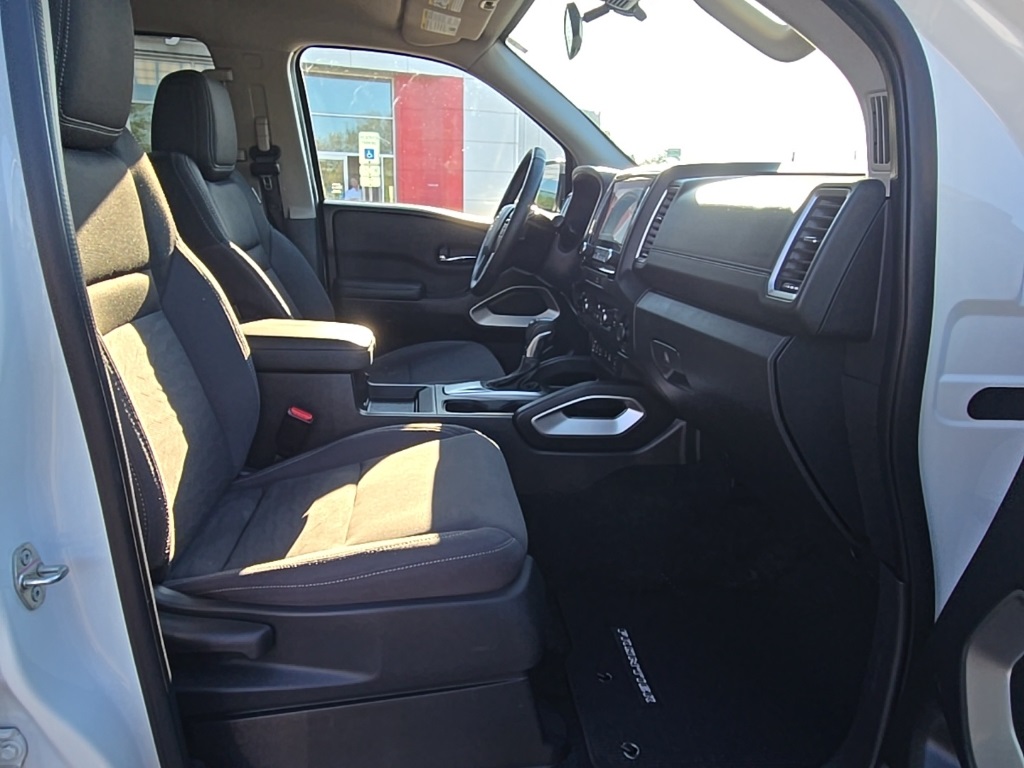 2023 Nissan Frontier SV photo 21
