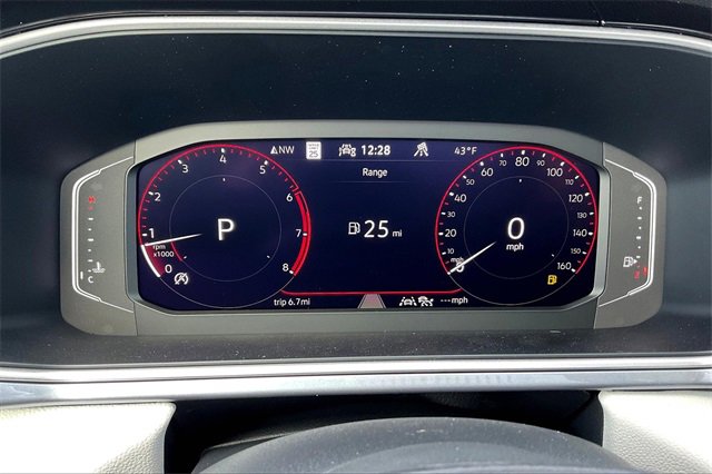 2025 Volkswagen Taos SEL photo 20