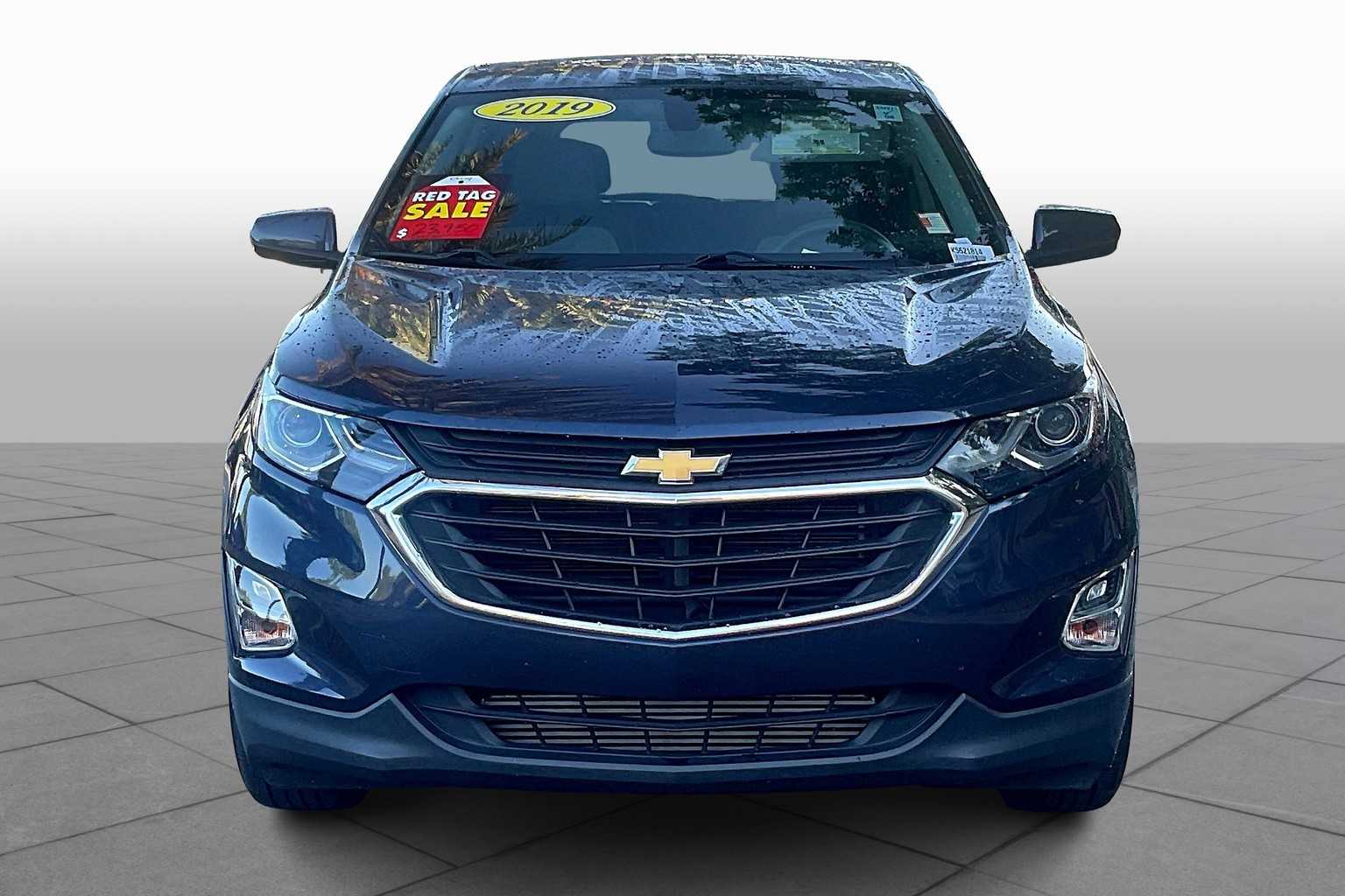 2019 Chevrolet Equinox LT photo 3