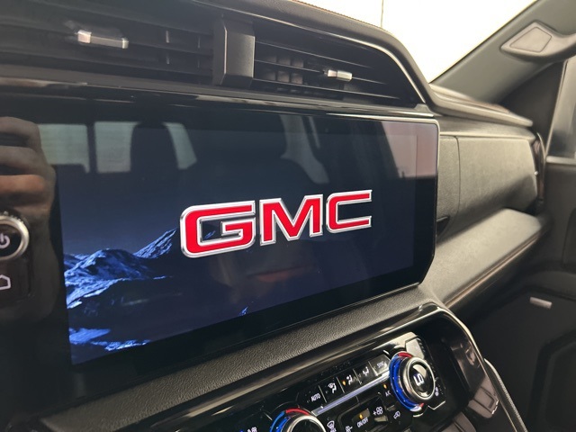2024 Gmc Sierra HD AT4 photo 13