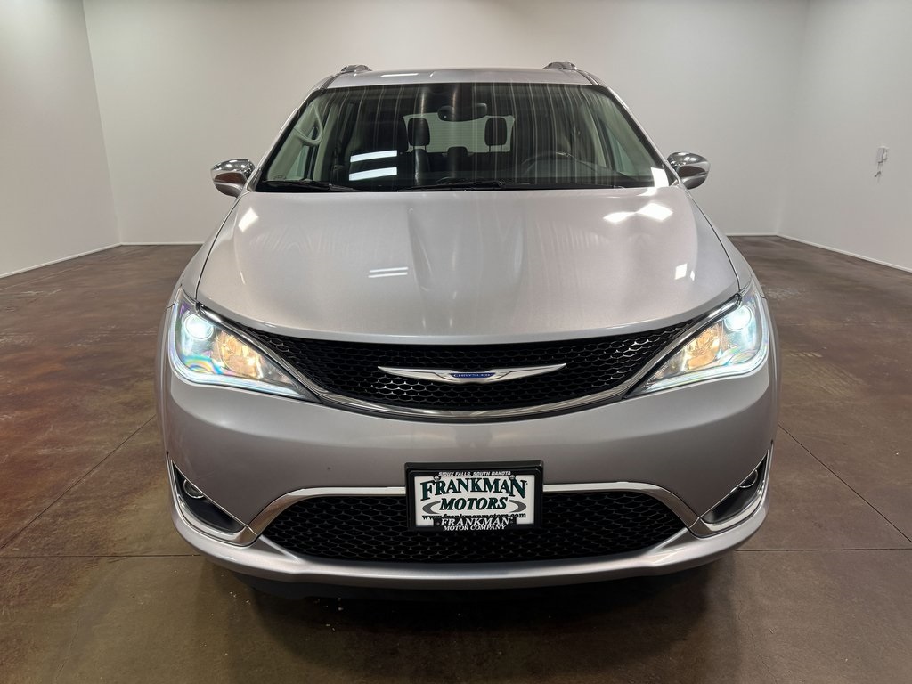 2018 Chrysler Pacifica Limited photo 44