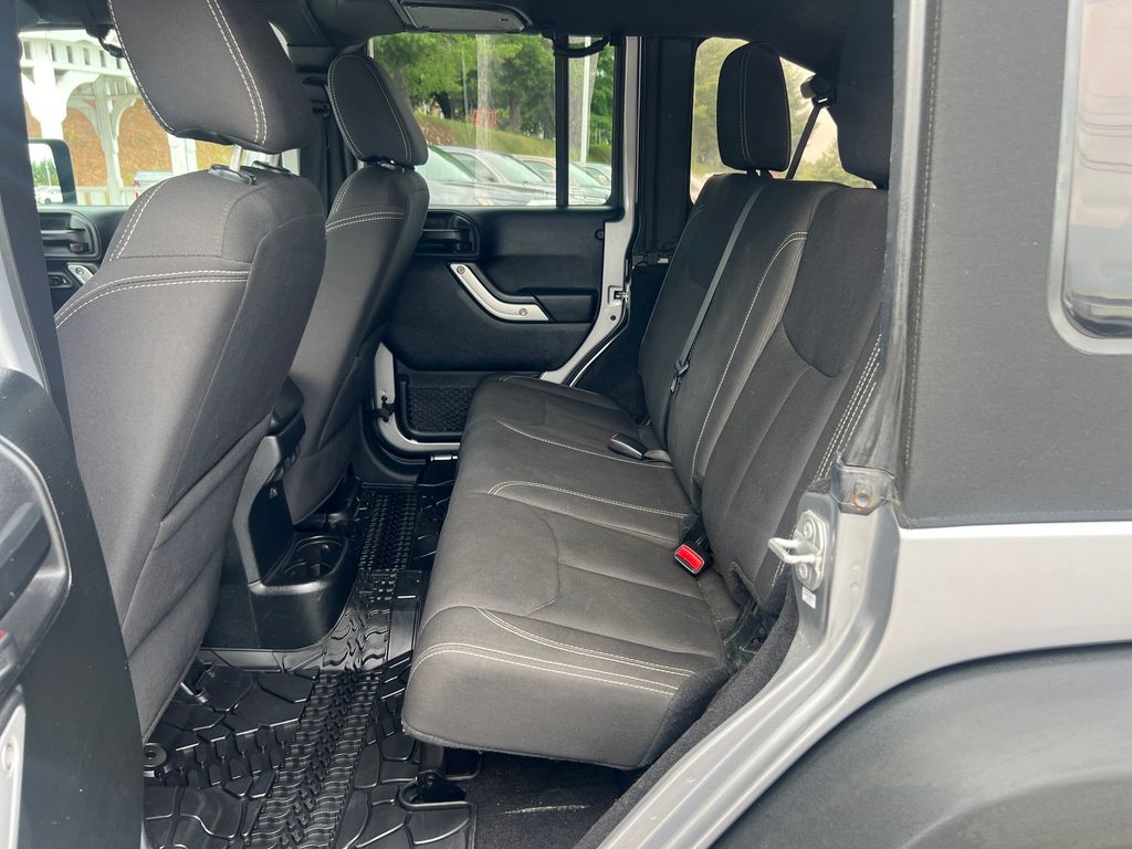 2018 Jeep Wrangler Unlimited Rubicon photo 20