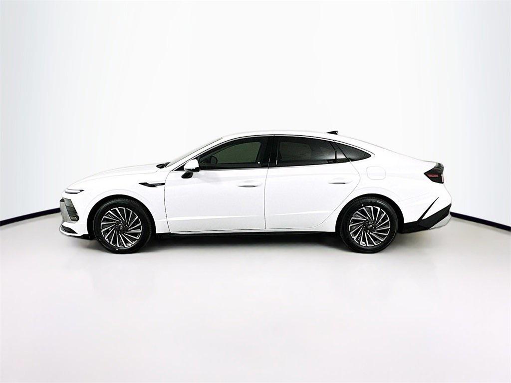 2025 Hyundai Sonata Hybrid SEL photo 3