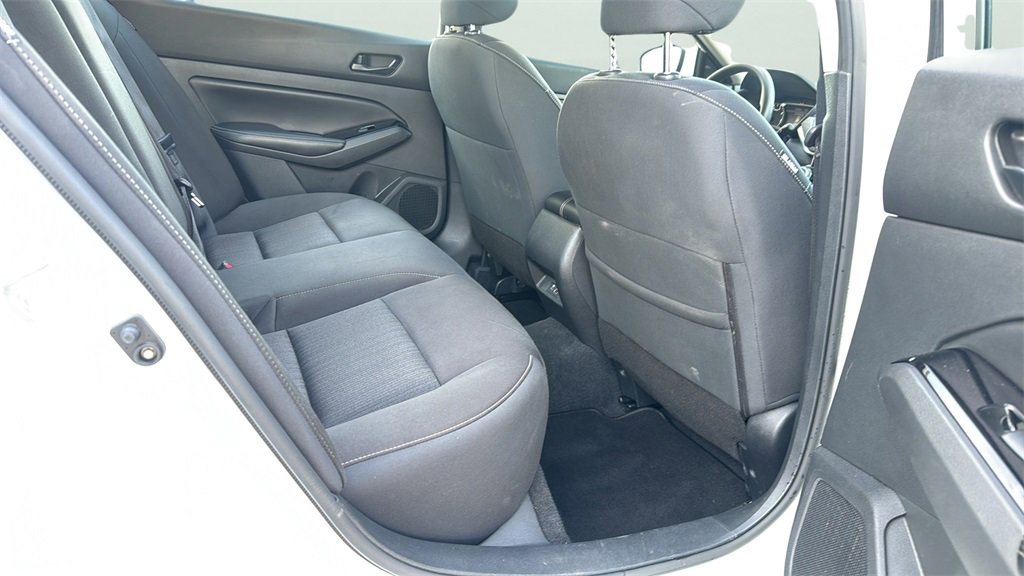 2023 Nissan Altima 2.5 SV photo 13