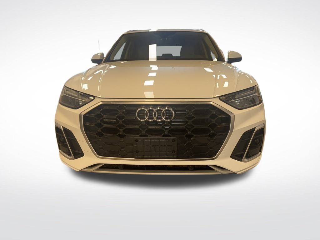 2022 Audi Q5 45 S line Premium photo 2