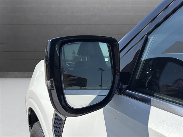 2025 Nissan Armada SL photo 25