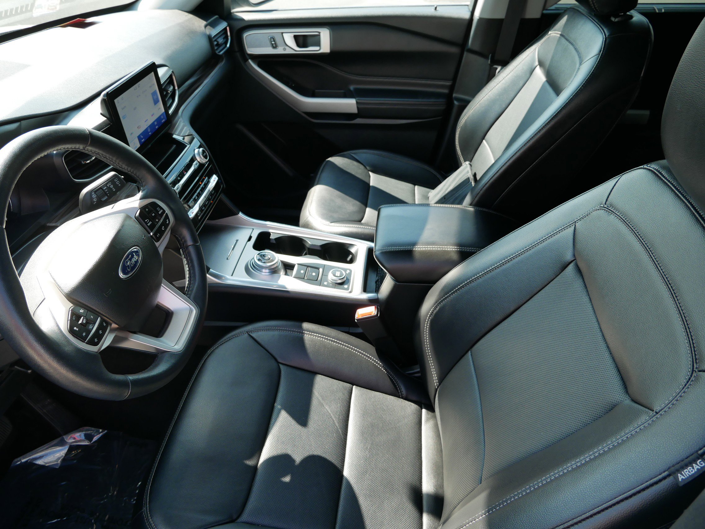 2023 Ford Explorer Limited photo 11