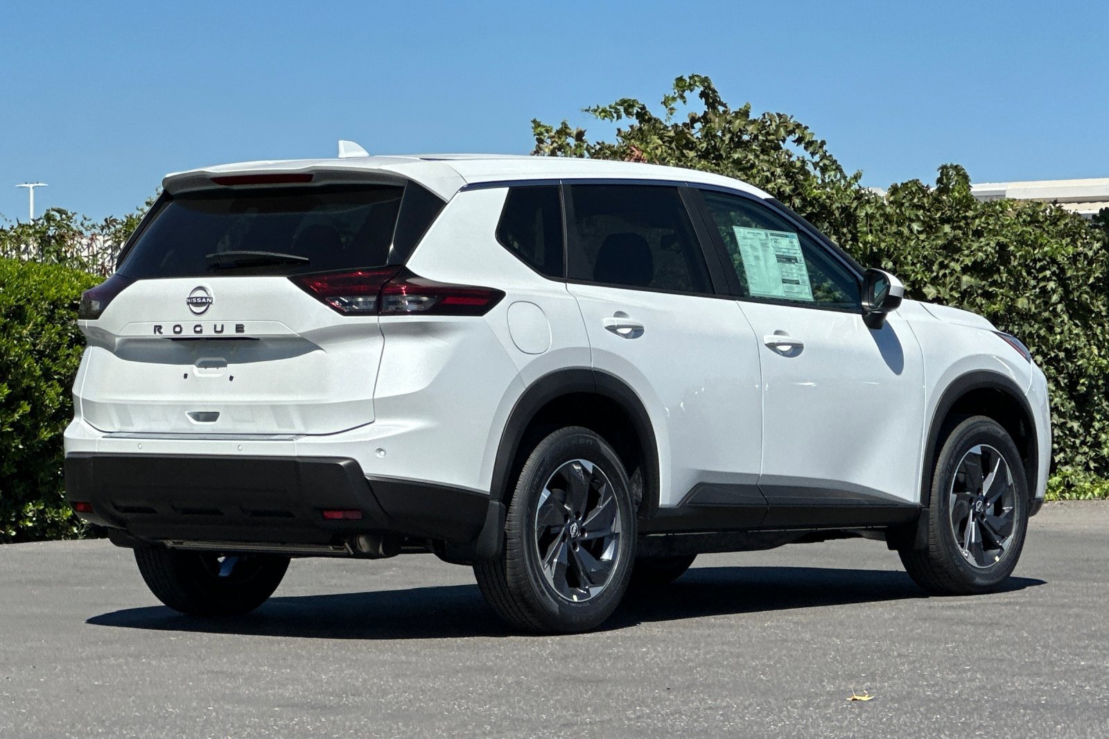 2026 Nissan Rogue SV photo 2