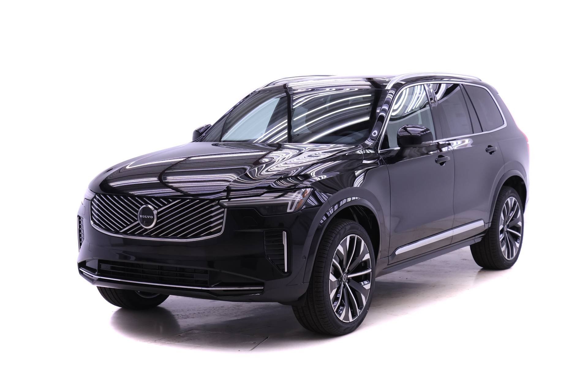 2026 Volvo XC90 Plus's photo