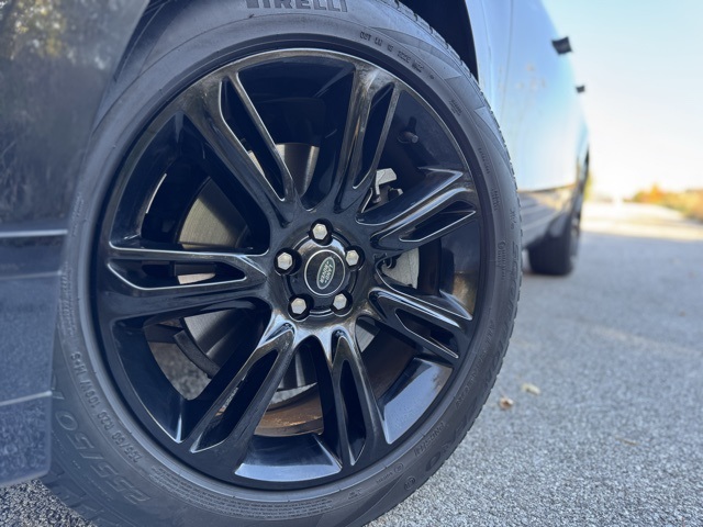 2022 Land Rover Range Rover Velar P250 R-Dynamic S photo 2