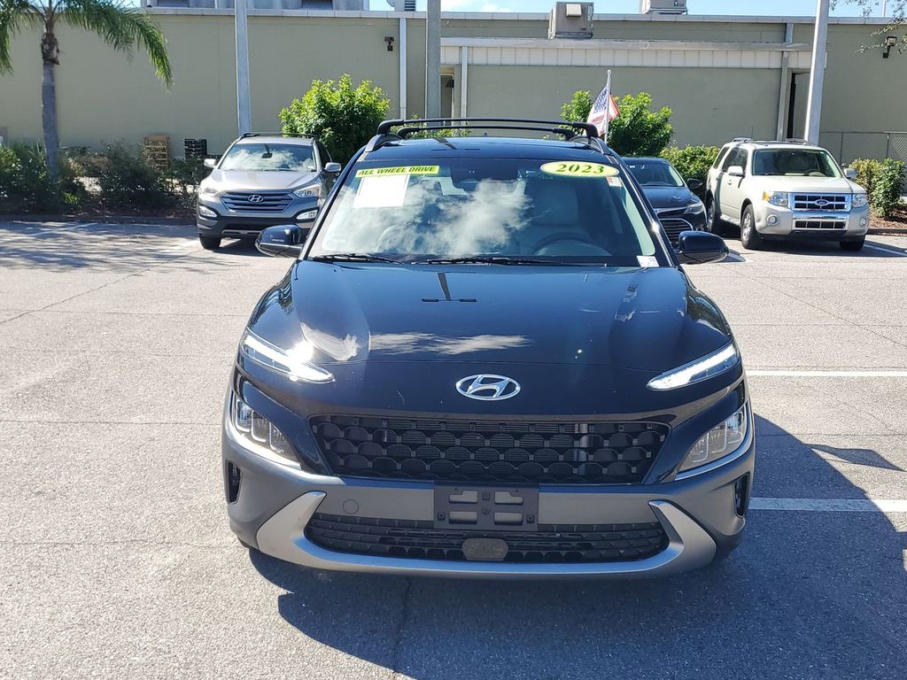 2023 Hyundai Kona Limited photo 13