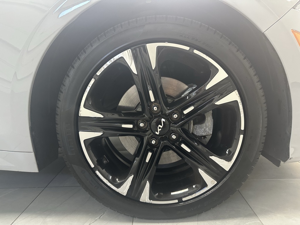2024 Kia K5 GT-Line photo 10