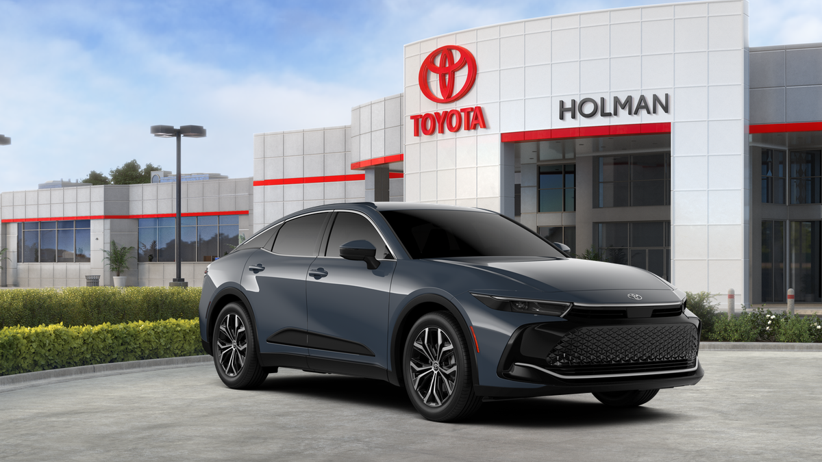 2026 Toyota Crown XLE photo 13