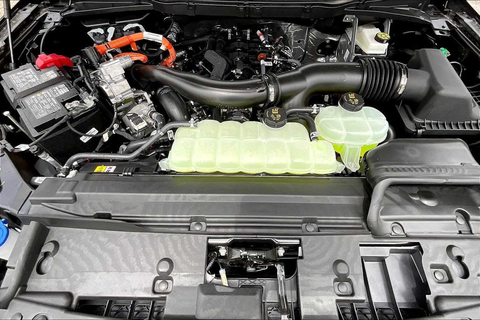 2025 Ford F-150 XLT photo 15