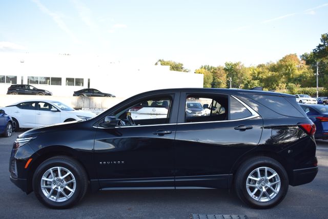2022 Chevrolet Equinox LT photo 2
