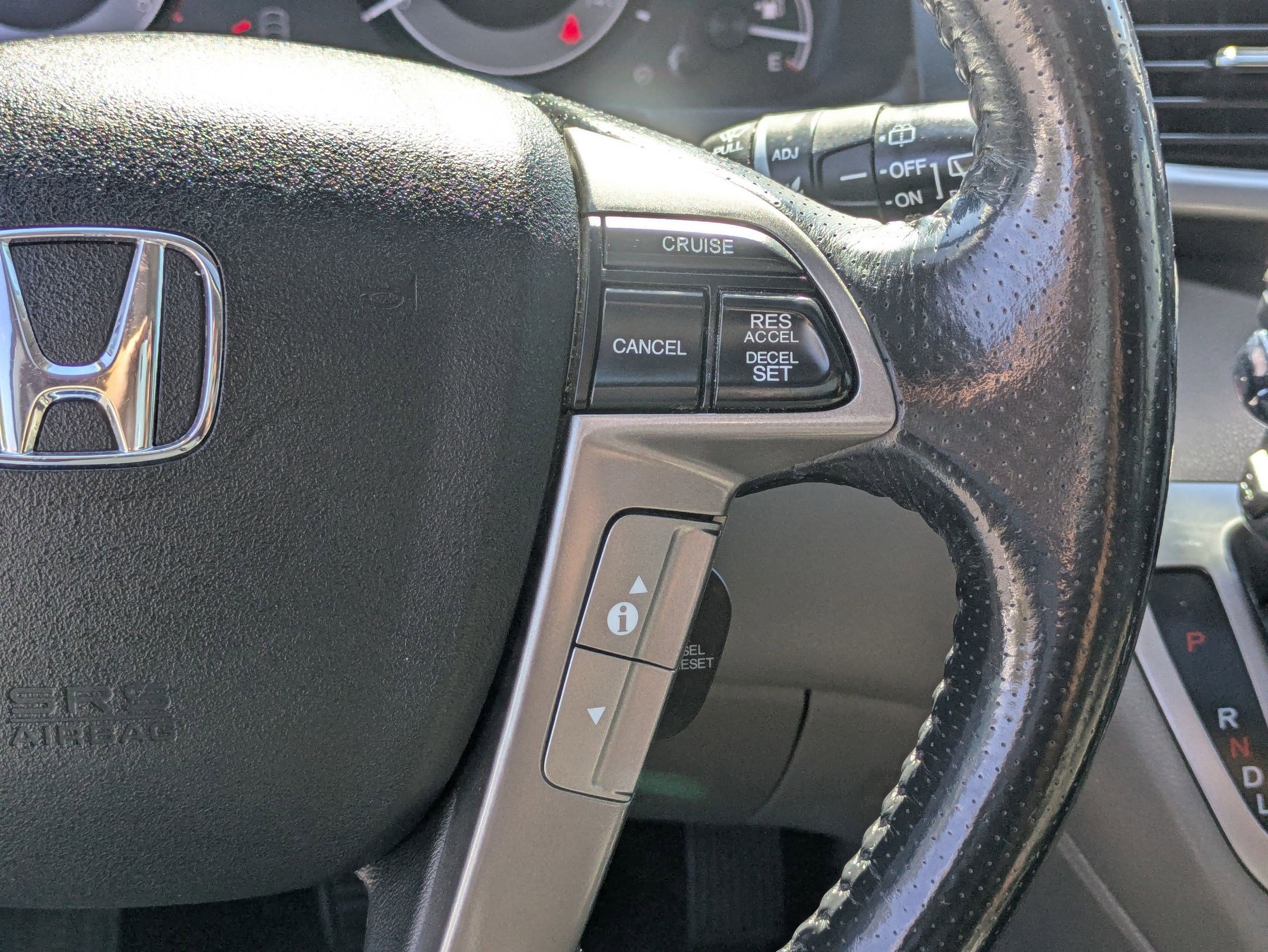 2016 Honda Odyssey Touring photo 16