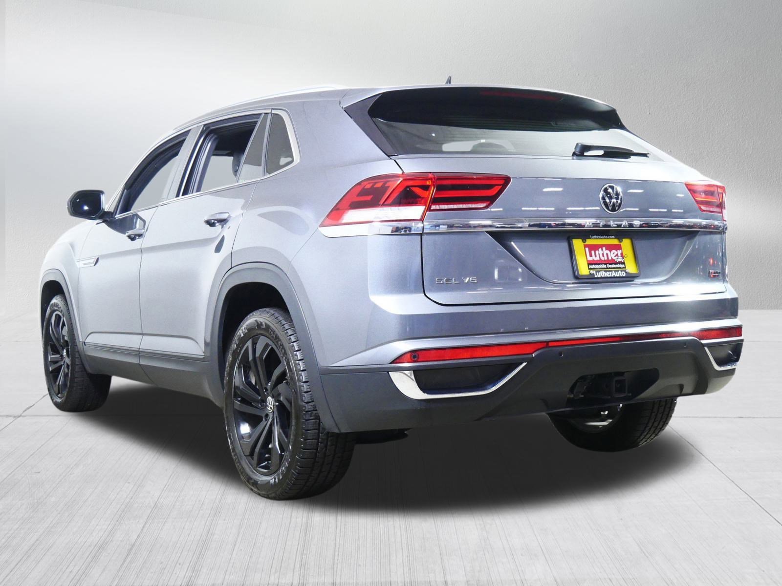 2021 Volkswagen Atlas Cross Sport V6 SEL photo 3