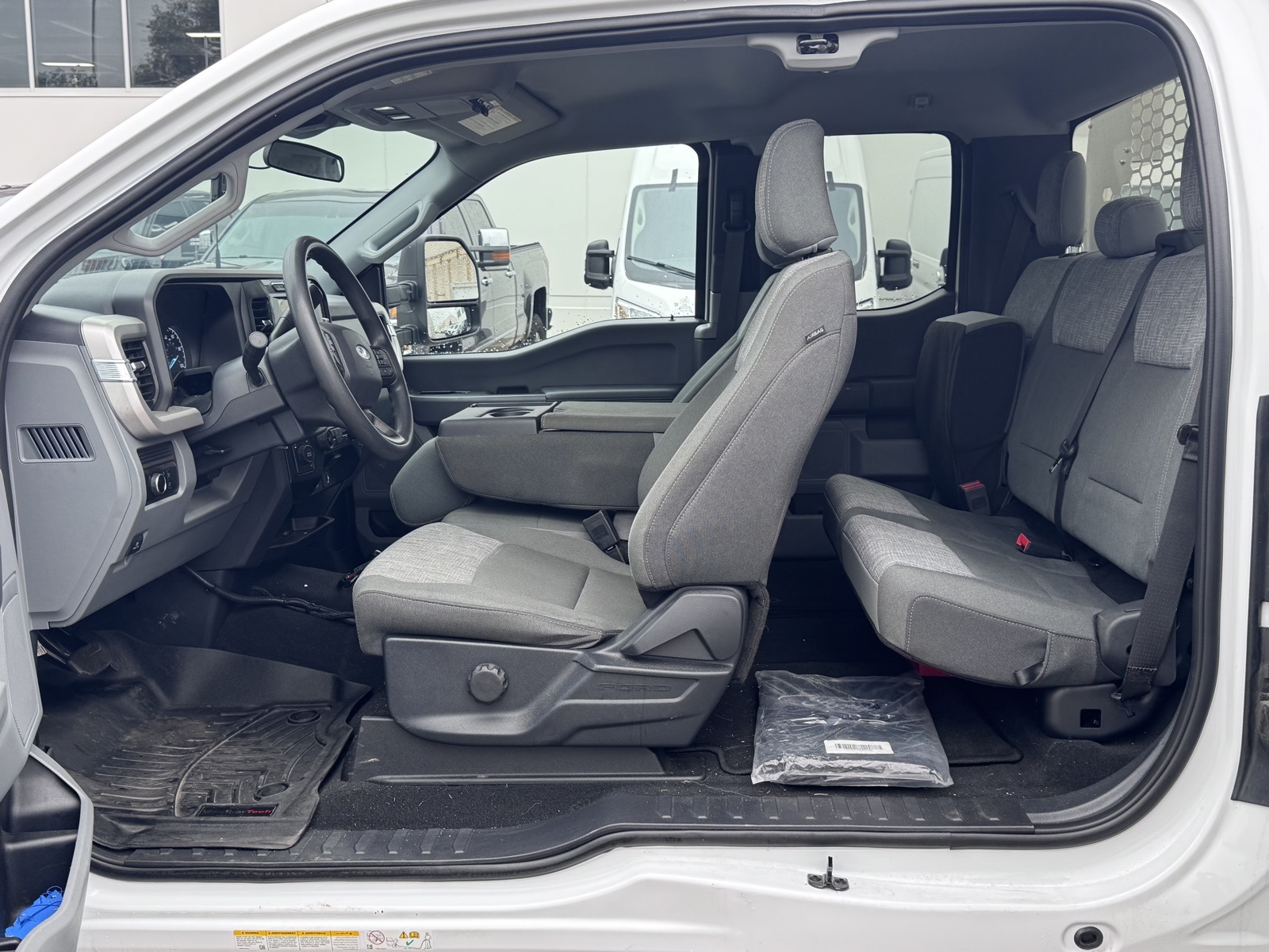 2023 Ford F-550 XLT photo 14