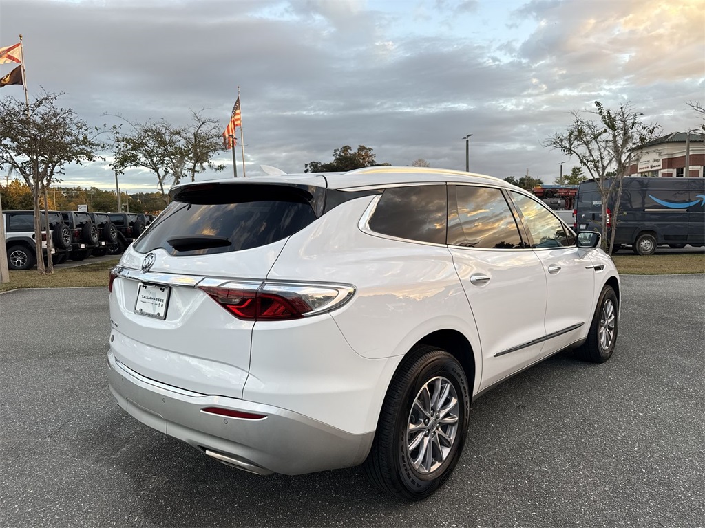 2024 Buick Enclave Premium photo 3