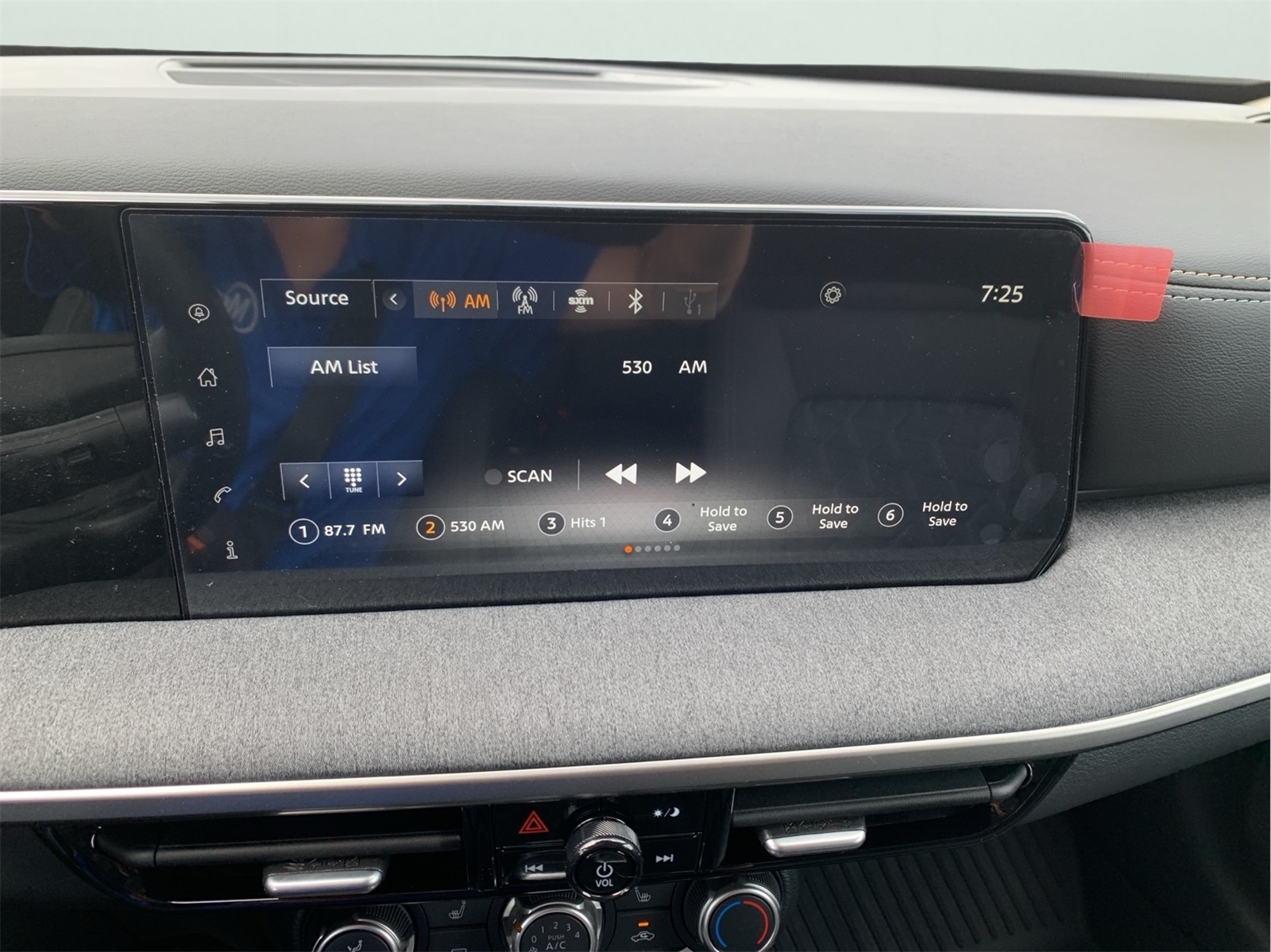 2025 Nissan Kicks SV photo 19