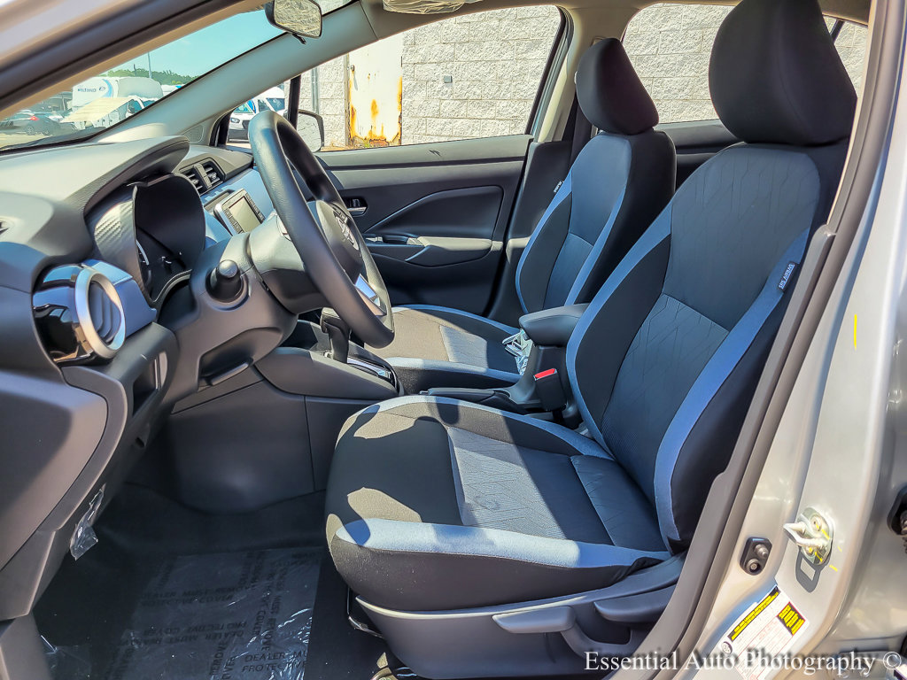 2025 Nissan Versa SV photo 8