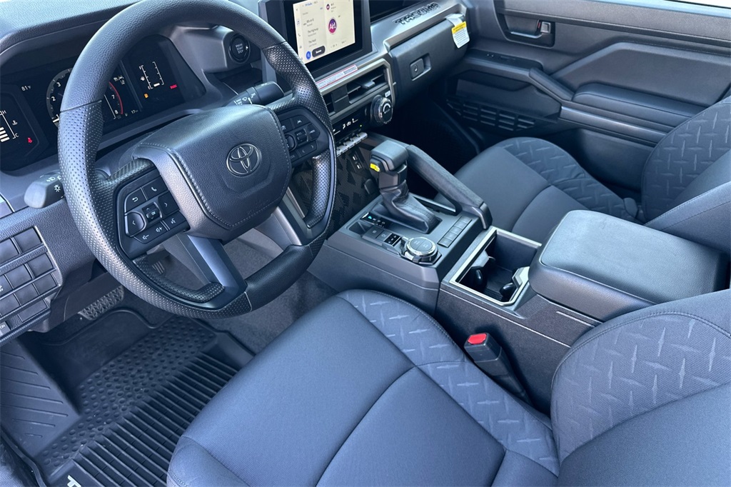 2025 Toyota Tacoma SR5 4x4 Double Cab photo 10