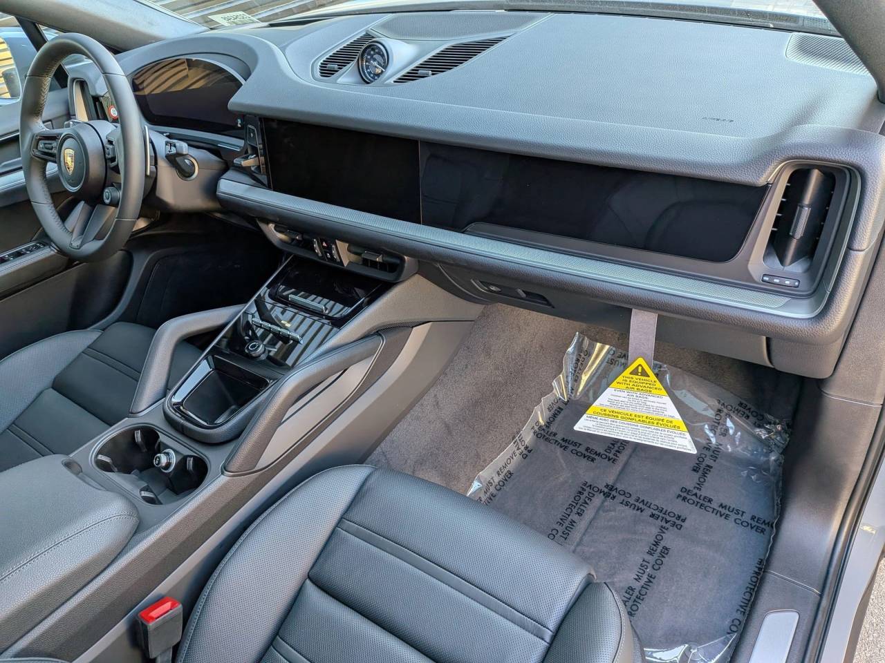 2025 Porsche Cayenne Coupe Base photo 25