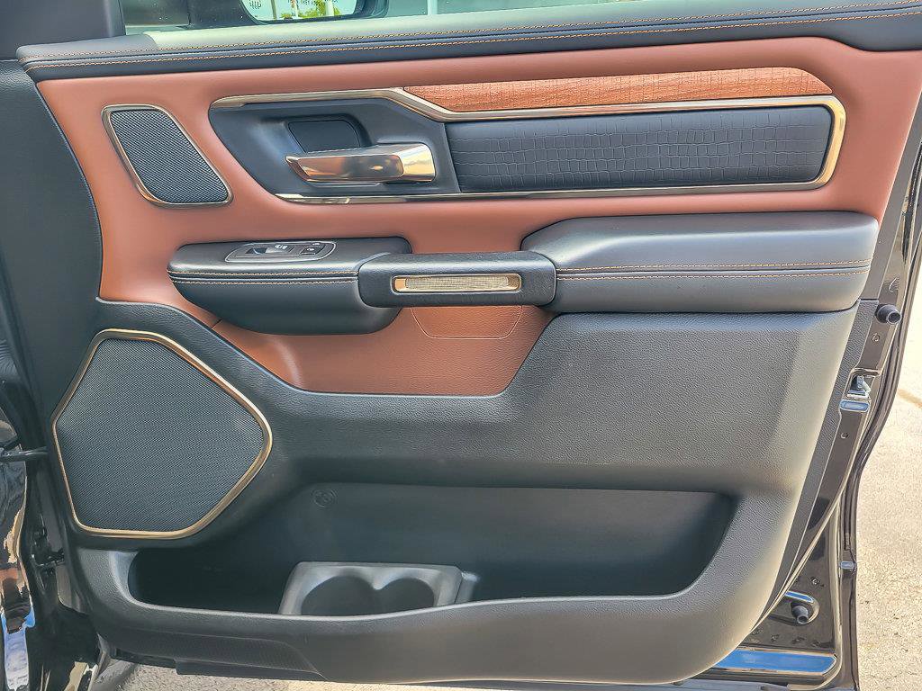 2023 RAM 1500 - Image 27